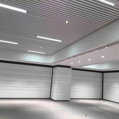 Linéaire en aluminium panneau de Lgiht de plafond de LED plafonnier la bande 20W formée