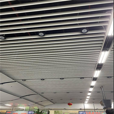 le plafond en aluminium en métal 50x150 a expulsé système en forme de balle de plafond de cloison