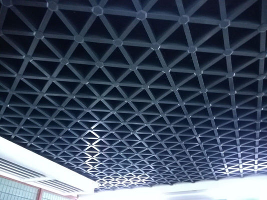 Plafond triangulaire à cellules ouvertes en carreaux métalliques Plafond à grille en aluminium