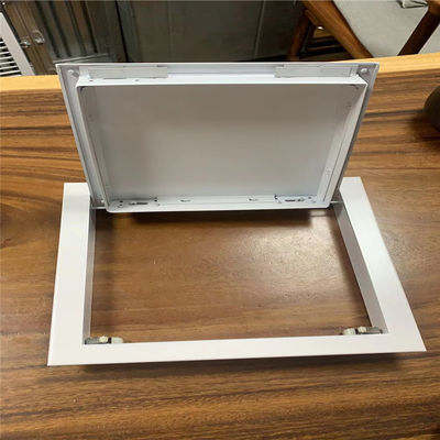 600*600 Panneau d'accès suspendu au plafond Serrure à pression pour mur de plafond