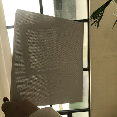 Plafond métallique en aluminium 50x150 Micro-perforation Ultra U Baffle