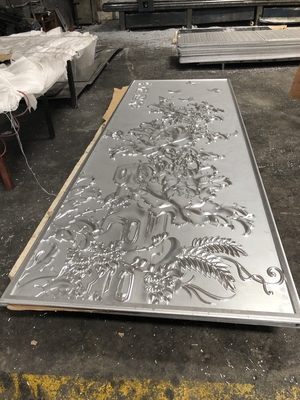 Plat tridimensionnel de relief de sculpture de plafond en aluminium extérieur convexe en métal plat lisse