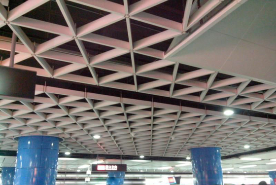 Épaisseur 100x100mm en aluminium ignifuge du plafond 0.4mm de grille