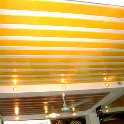 Panneaux à bande H en aluminium pour plafond métallique personnalisés disponibles en plusieurs tailles pour des solutions intérieures sur mesure