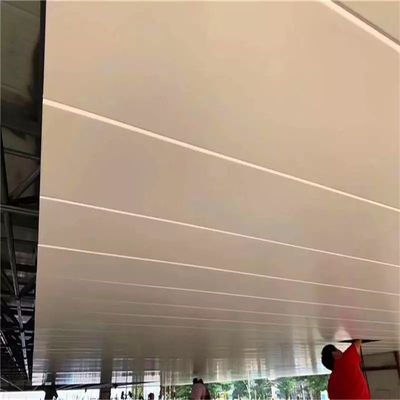 Panneaux à bande H en aluminium pour plafond métallique personnalisés disponibles en plusieurs tailles pour des solutions intérieures sur mesure