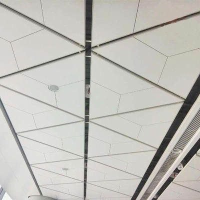 Agrafe triangulaire en aluminium de couleur personnalisable dans le plafond 1000x1000x1000mm