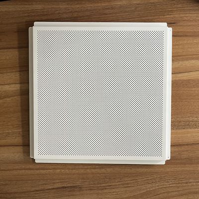 Aluminum Lay In Metal Ceiling Design ISO9001 Square Tiles 0.7mm with sound proof ceiling