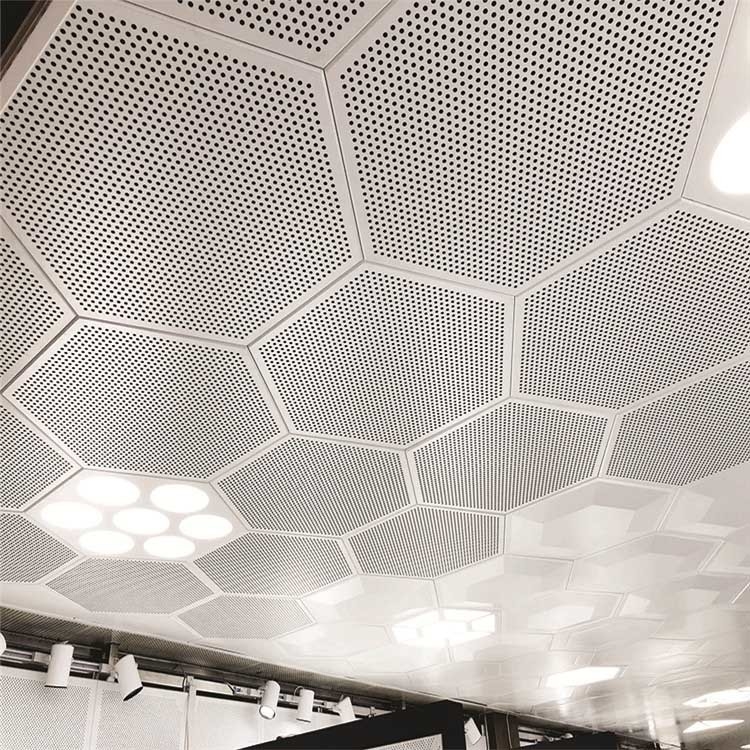 Le plafond acoustique perforé d'hexagone couvre de tuiles l'aluminium pré peint